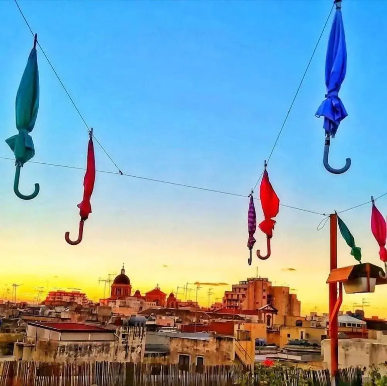 Due Passi Dal Centro