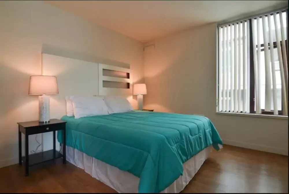 High Rise 2bd 2bth Home Pike Place