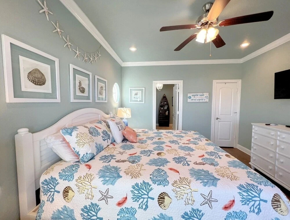 Hooked On A Feeling 3 Bedroom Home by RedAwning