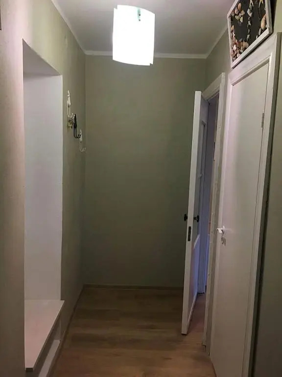 Sunny apartment, 7 min with tram to the Old Town