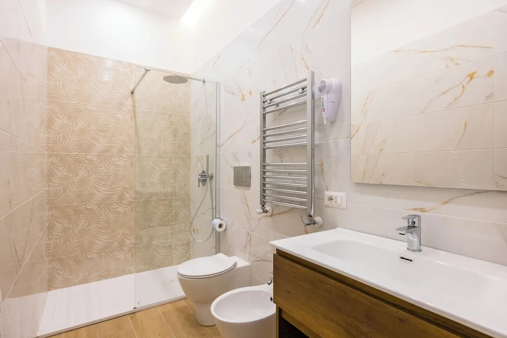4 Stelle Housing - Rooms and Apartments by Wonderful Italy