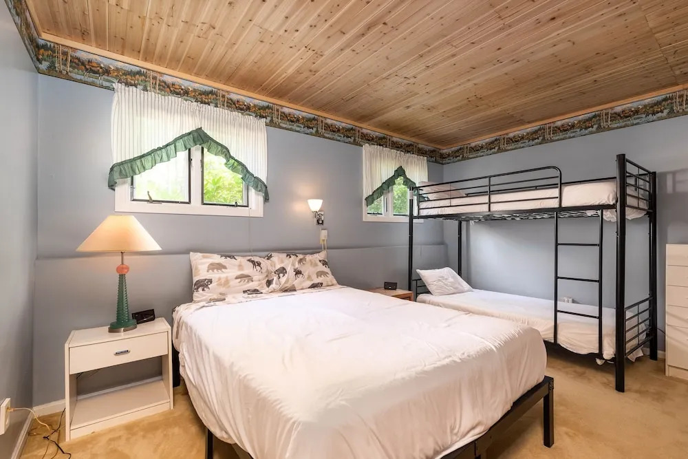 3 Day Covid Buffer! River Access. Near Conway Ge And Storyland. 3 Bedroom Condo