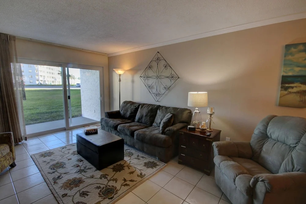 213 El Matador - Two Bedroom - Condo