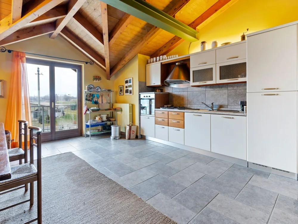 Belvilla by OYO Secluded Apartment With Balcony