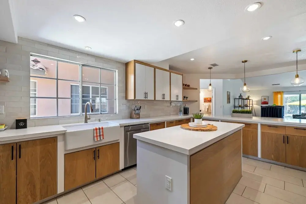 Luxury Oasis w/ Pool + Hot Tub, Fire Pit, Games & Big Yard Larrea by Avantstay