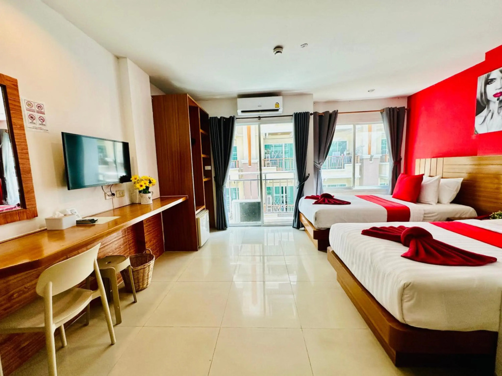 PJ Patong Resortel