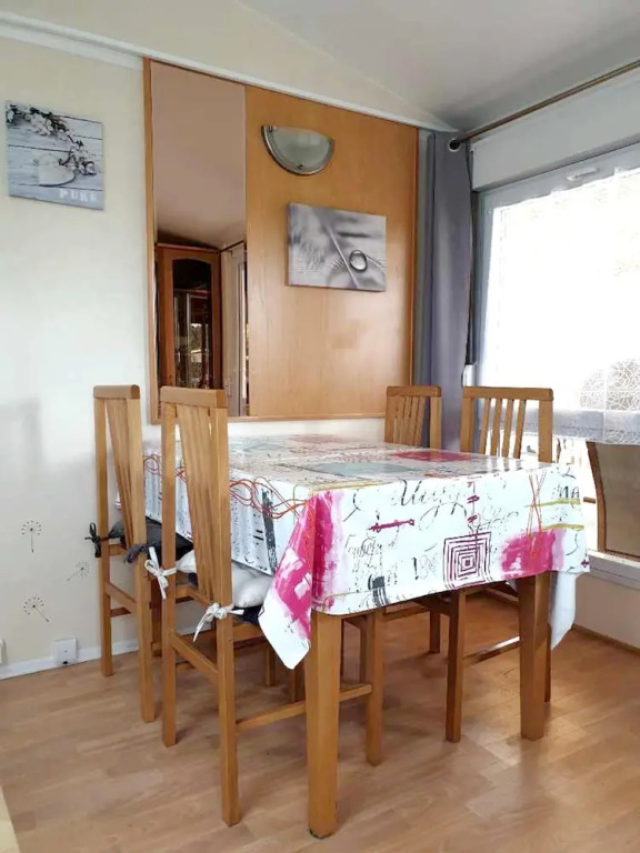 Bungalow With 2 Bedrooms in Hyères , With Furnished Garden - 1 km From the Beach