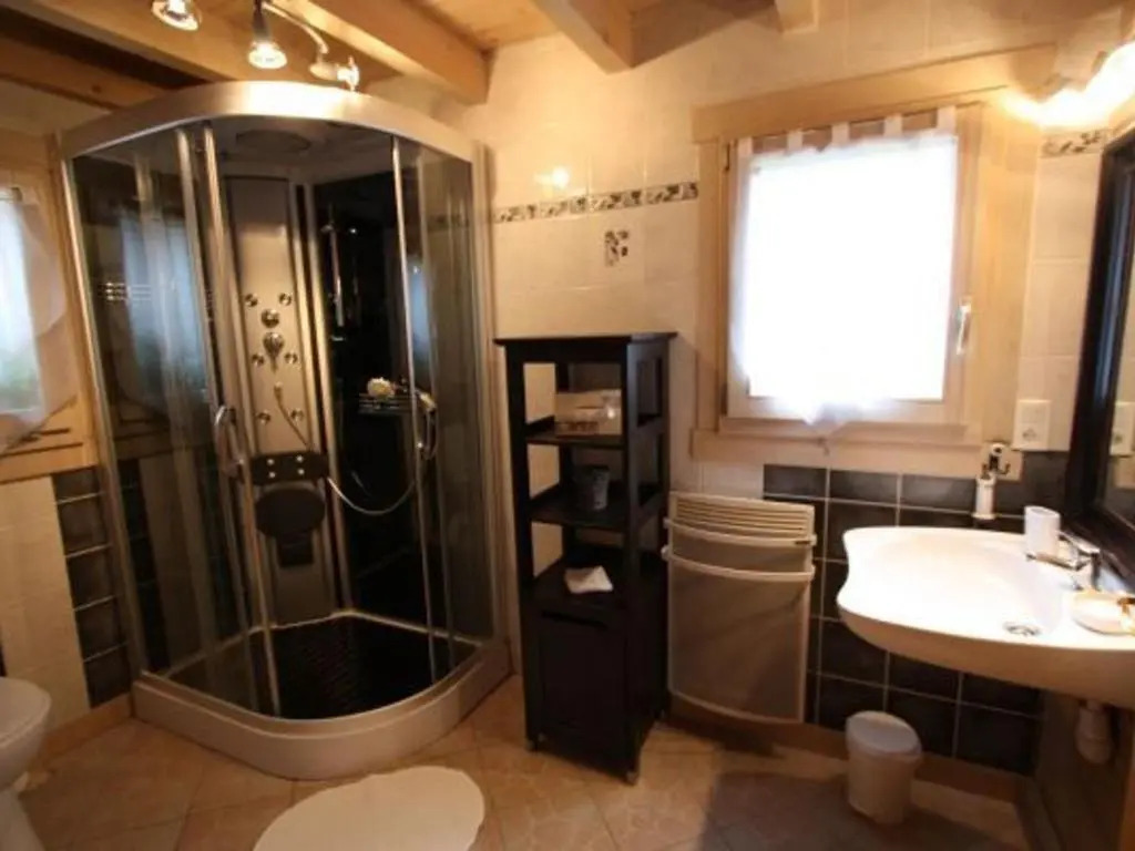 Chalet haut de gamme avec sauna, terrasse et jardin près de la montagne vosgienne - FR-1-589-185