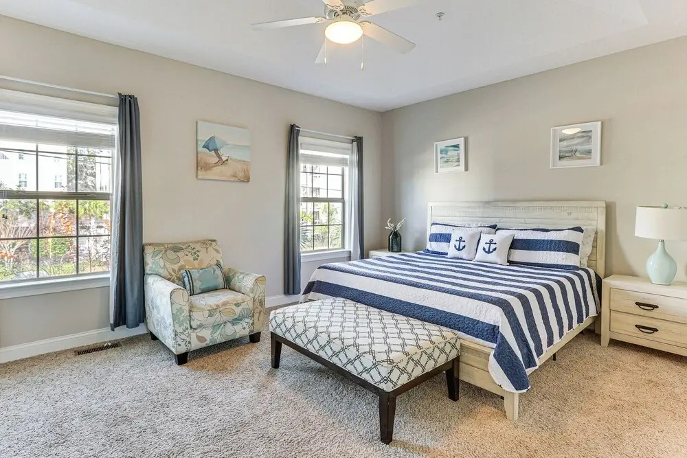 3 Mi to Pier Village: Dog-Friendly St Simons Home