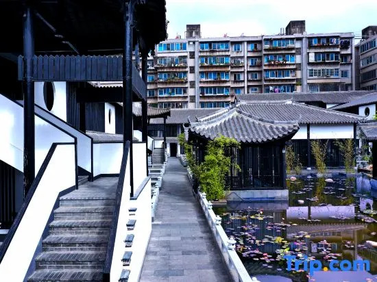 Gongxili-Xijian Hotel - Kunming Dongfeng East Road Dashuying Metro Station