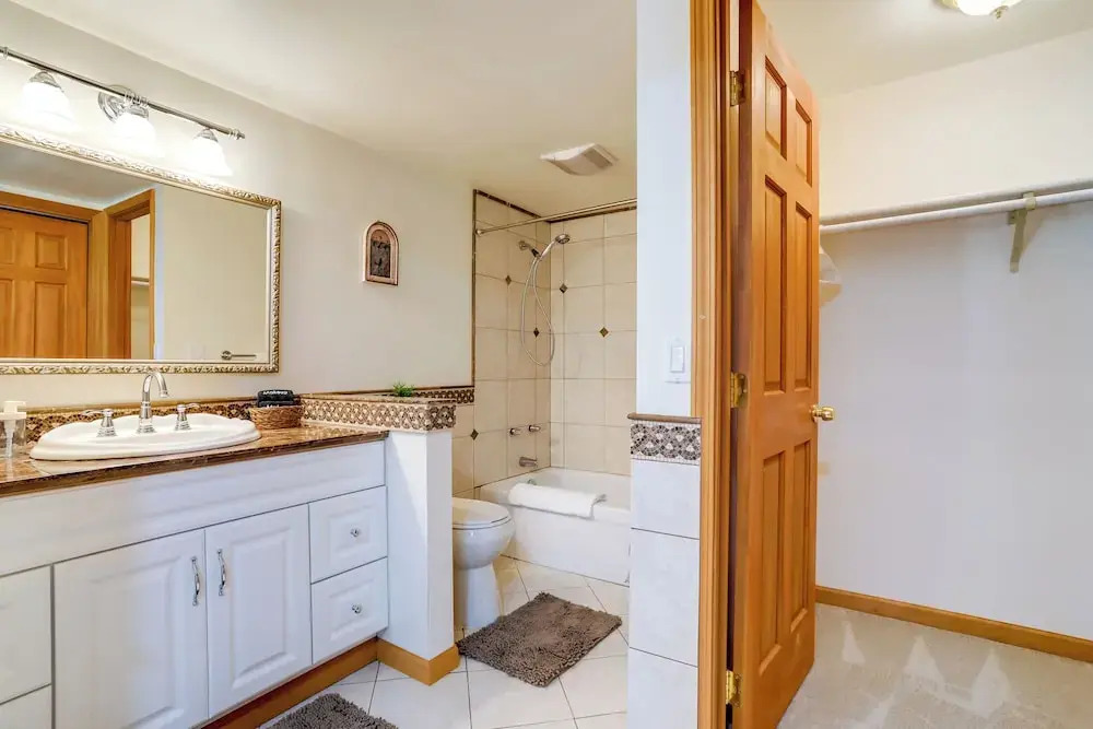 Redmond Vacation Rental ~ 16 Mi to Seattle!