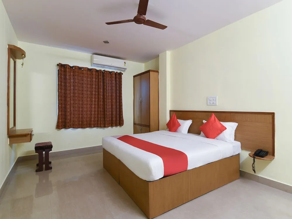 OYO 18993 Hotel Jyoti Swaroopa