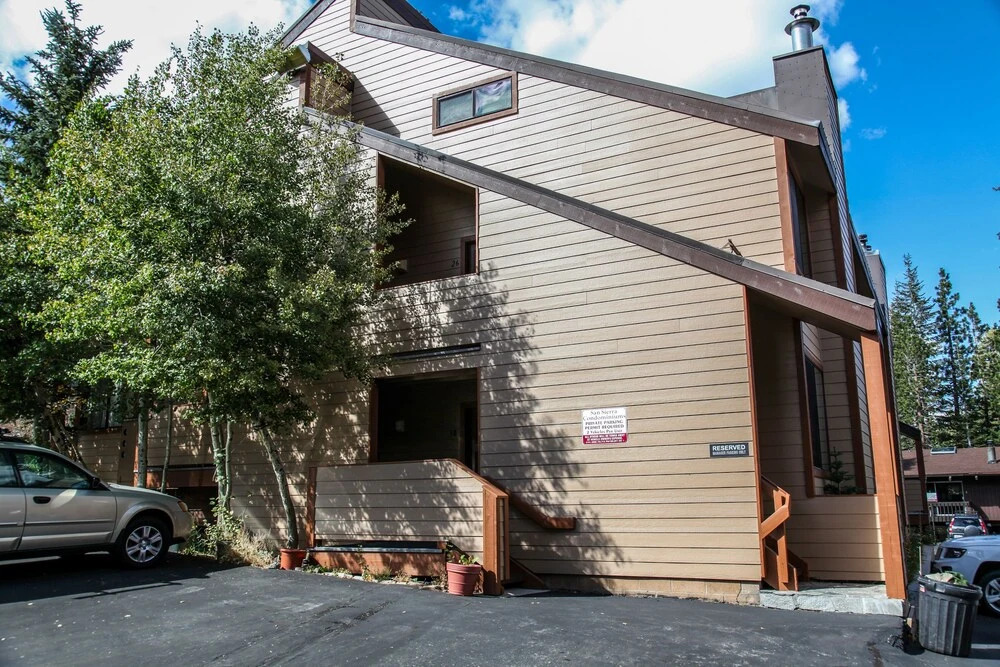 San Sierra 10 Updated Condo, with Complex Jacuzzi, Short Walk to The Village by RedAwning