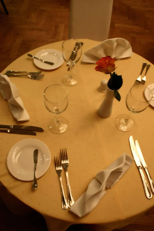 Raadimõisa Hotell