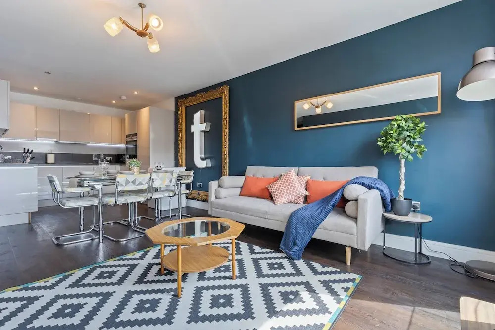 Stylish & Spacious Modern Apartments near Dalston Kingsland Station - by Short Stories London