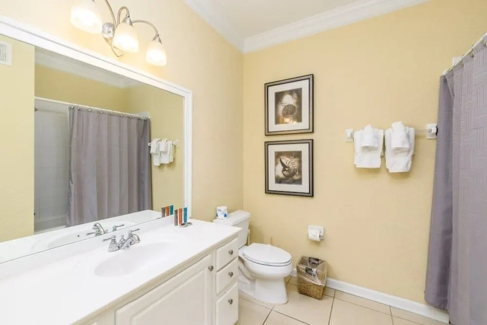 3 Bed 2 Bath Premium Lakeview L 1010 Condo