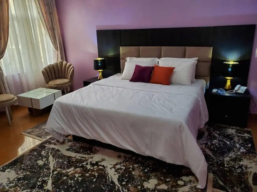 ROYALE CROWN VILLA
