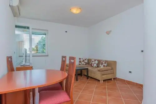 Apartments Riva Medulin
