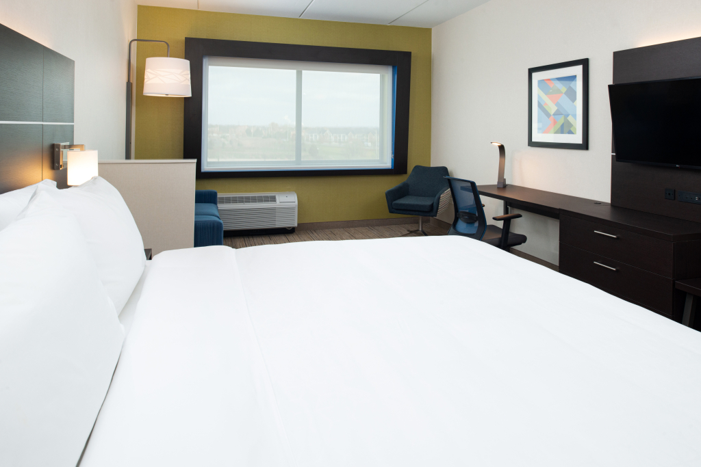 Holiday Inn Express & Suites - Romeoville - Joliet North by IHG