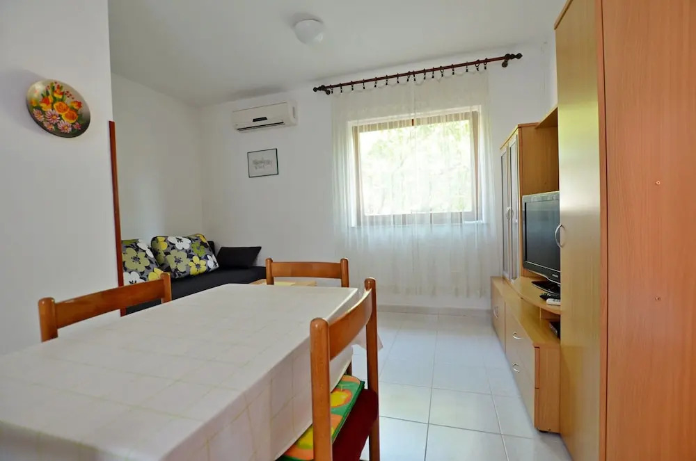 Apartment Ljiljana