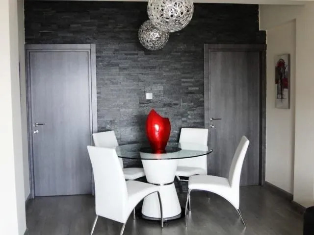 Avalon Beach Apartment