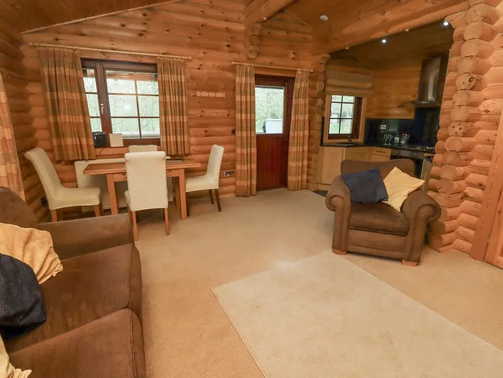 24 Lakeside Drive