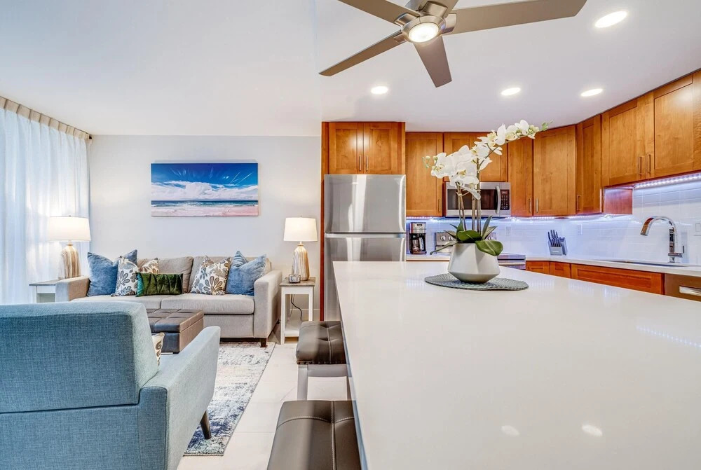 Sugar Beach Penthouse #27 by Ali'i Resorts