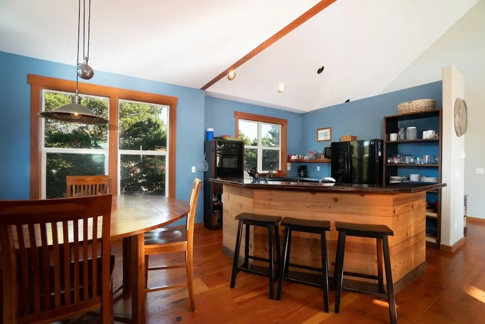 Swallow's Nest 4 Bedroom Home