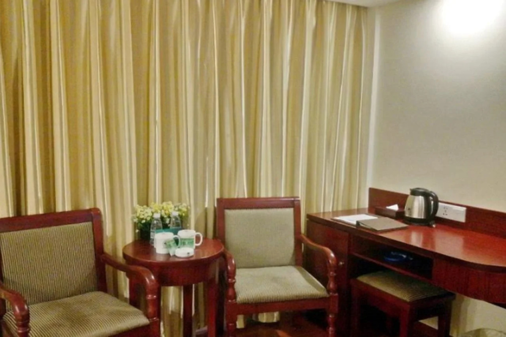 GreenTree Inn ShanDong ZiBo LinZi People Square Long-term Bus Station East Express Hotel