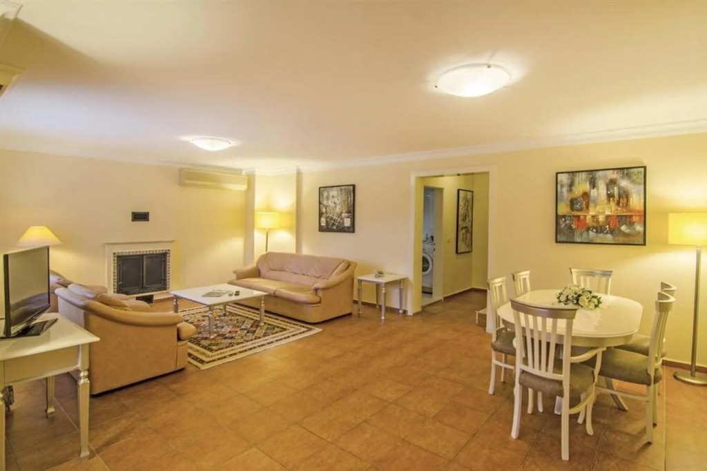 Pine Club Apart Hotel