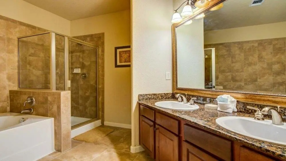 904 Bella Piazza Condo 4 Bedroom by Florida Star