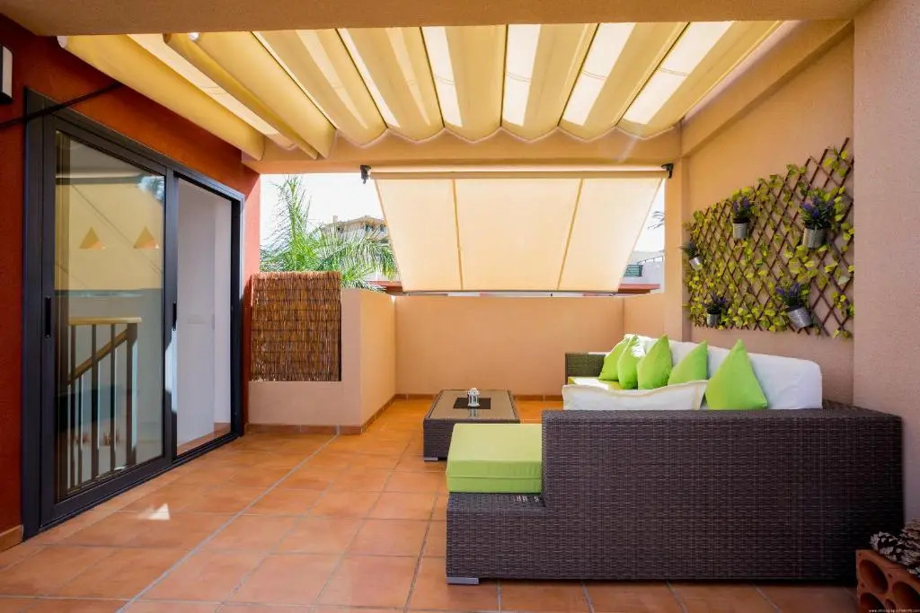 GO2TENERIFE Apart'Tera Solarium, Terraces, Swimming pools & Parking