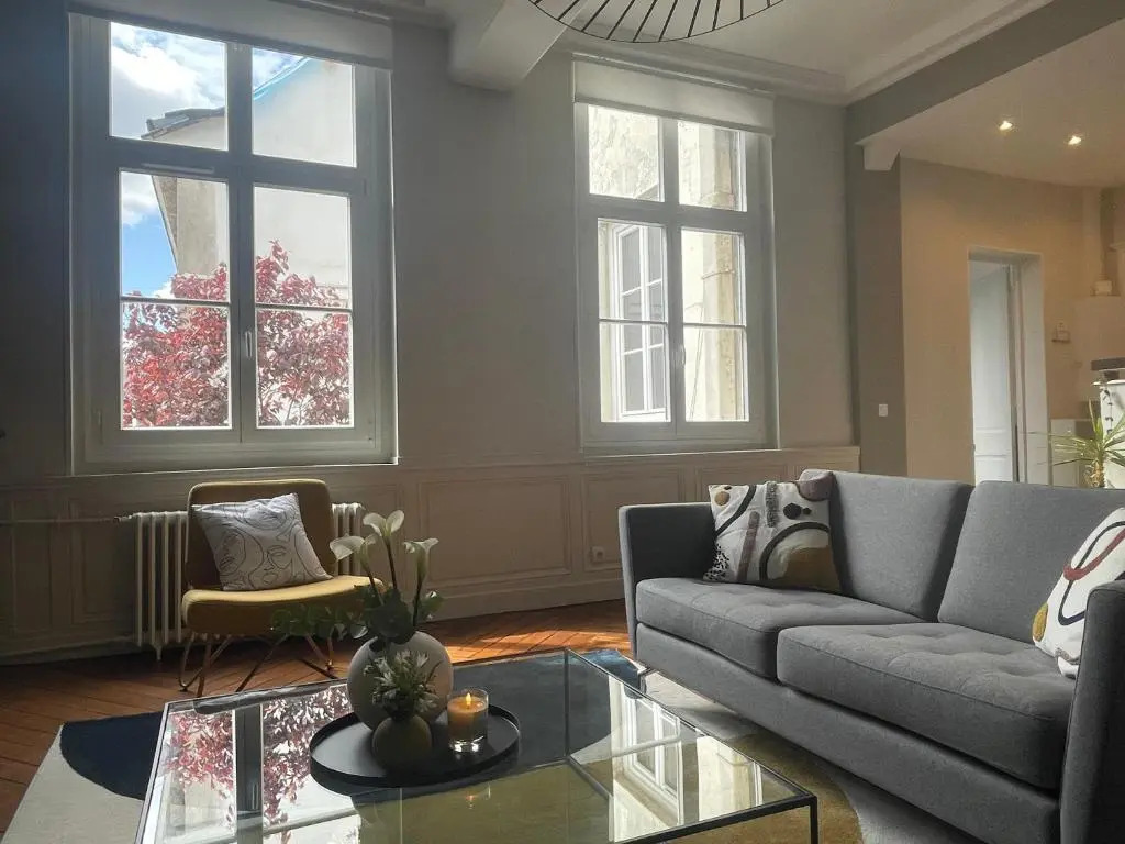 Beaux-arts • 2 chambres 2 SDB • Parking privé
