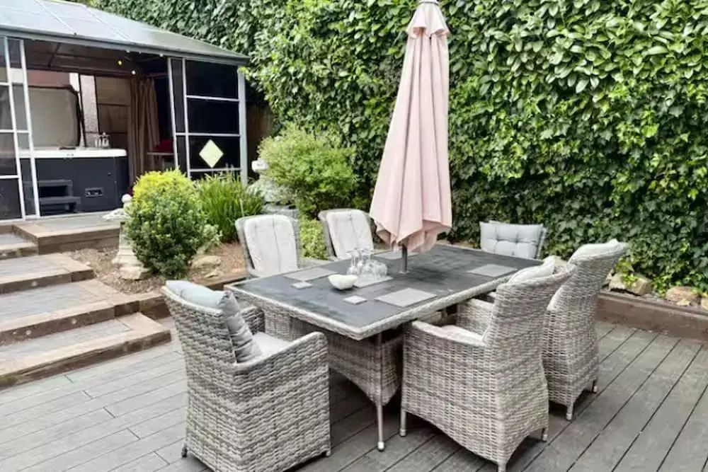 3 Bed-sleeps 6-hot Tub-pet Friendly-parking
