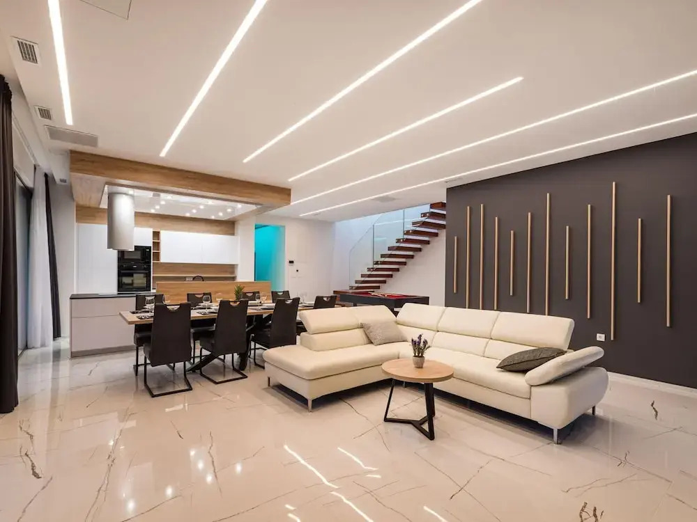 Luxury Villa With Private Indoor and Outdoor Pool