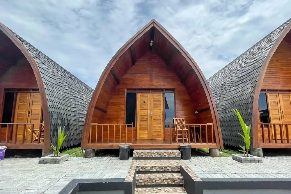RedDoorz Plus at Pantai Sayangheulang Garut