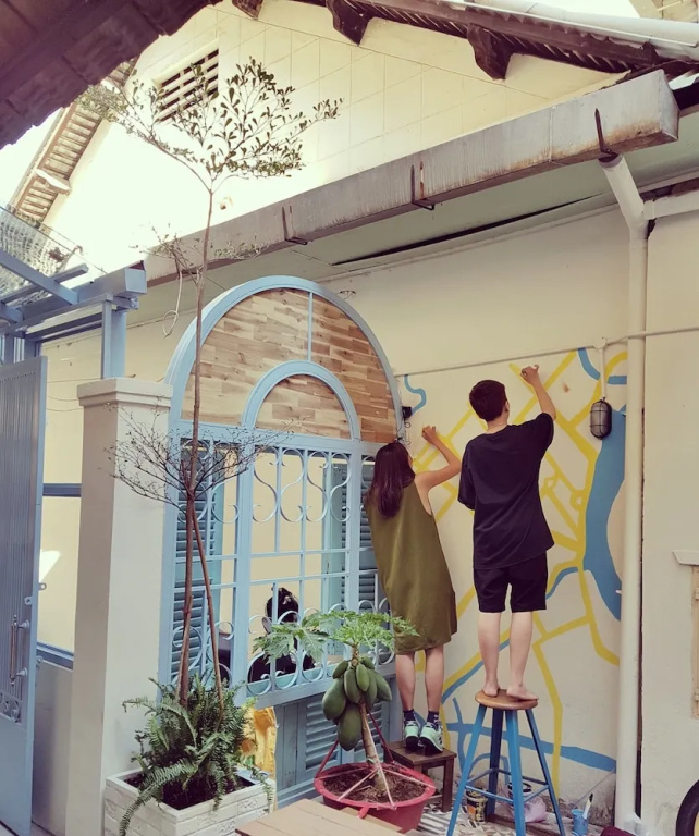 KHA Hostel & Cafe
