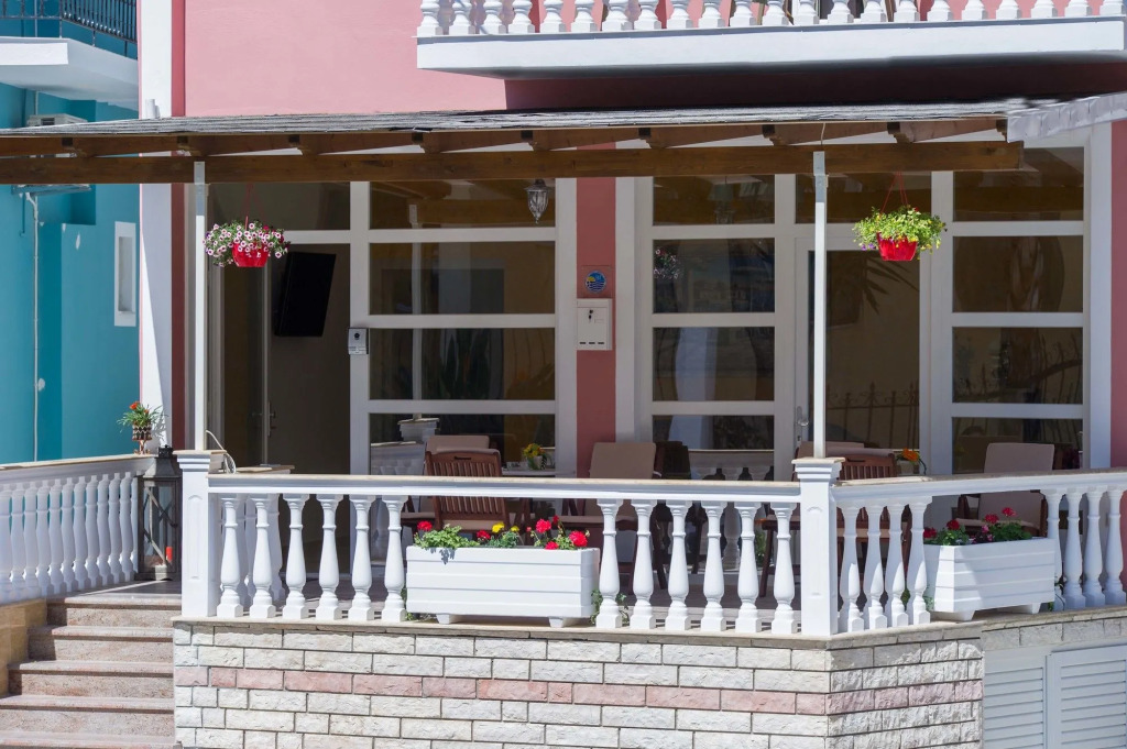 Villa Antonis