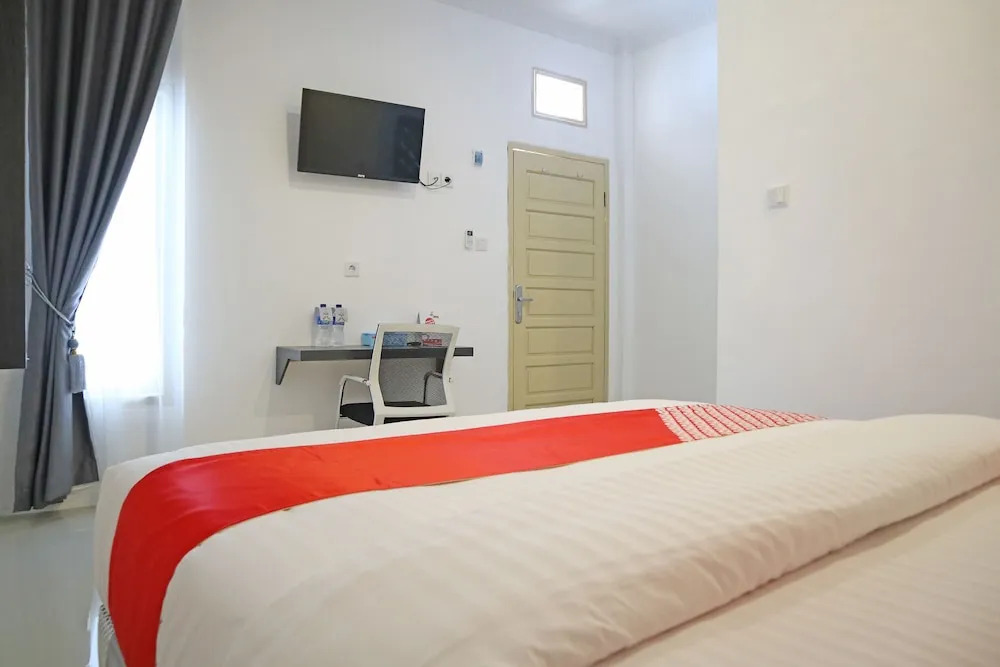 Sachila Residence Syariah  by OYO Rooms