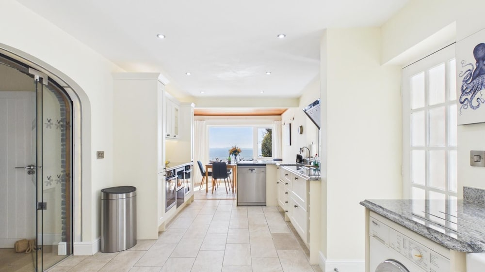 Rainbow Leap - 5 Bed Holiday Home - Saundersfoot