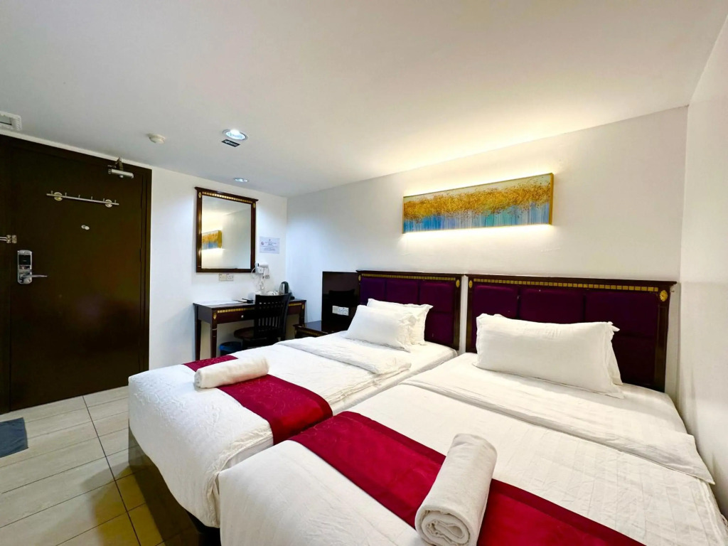 VALLEY HOTEL