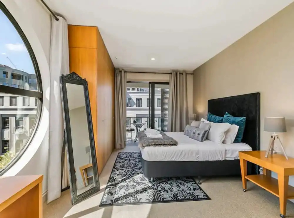 Enormous CBD 1BR Unit w/ Parking by Zodiak Stays