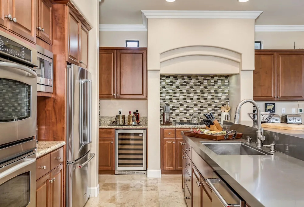 New Listing! Opulent 3-unit W/ Private Pool 7 Bedroom Home