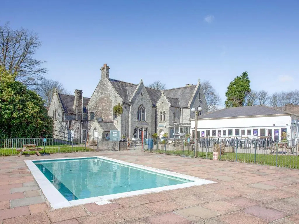117 Atlantic Reach-Uk32918