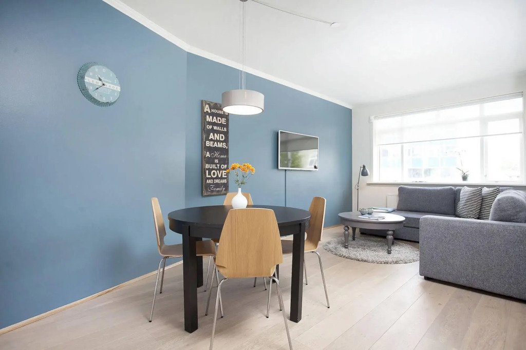 Thomsen Apartments