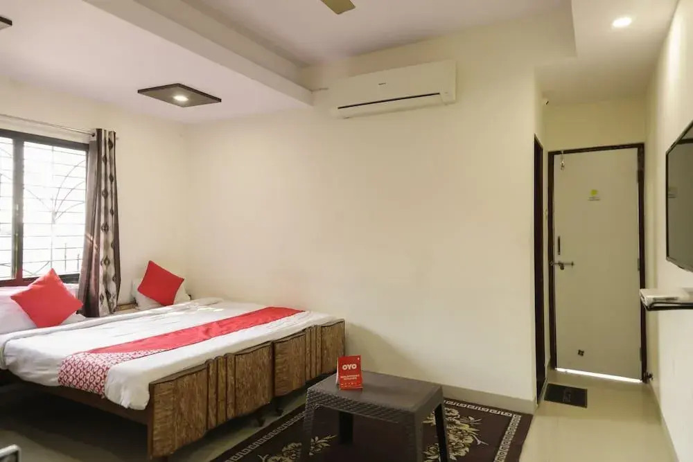Uk Service Apartment by OYO Rooms
