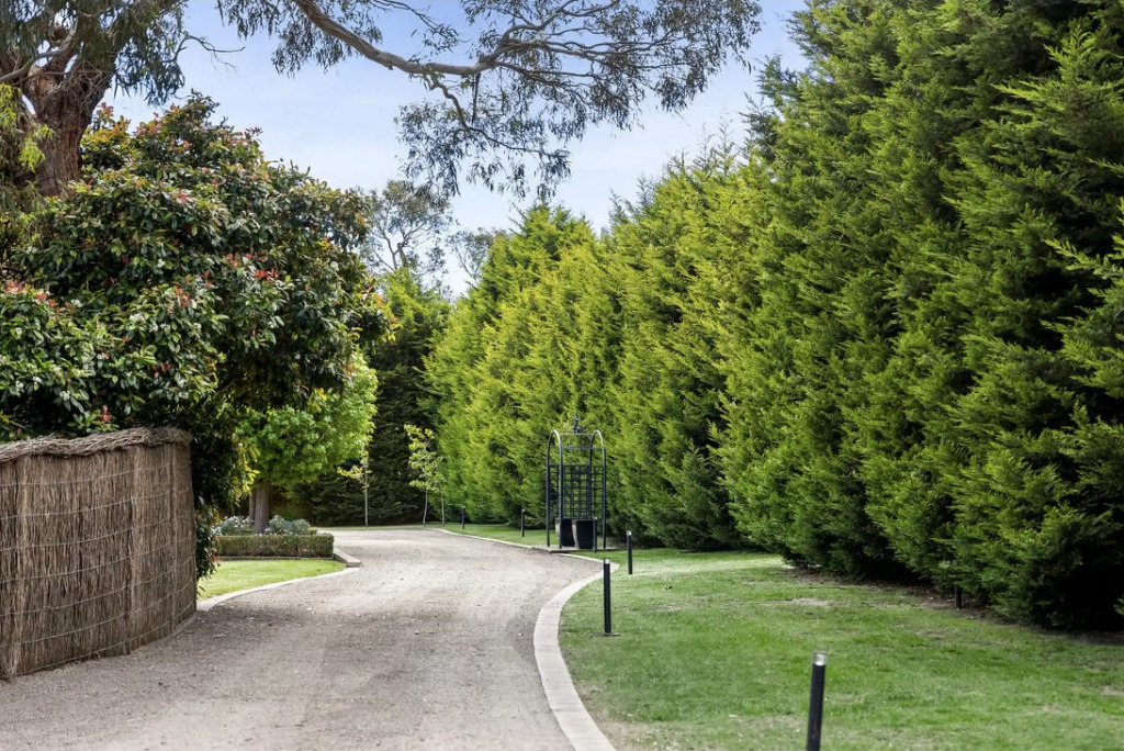 Tranquil Estate With Pool Heated Spa Gardens
