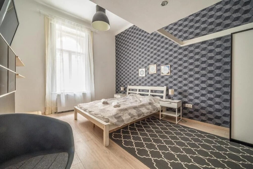 Susan Apartment near Blaha Lujza Square