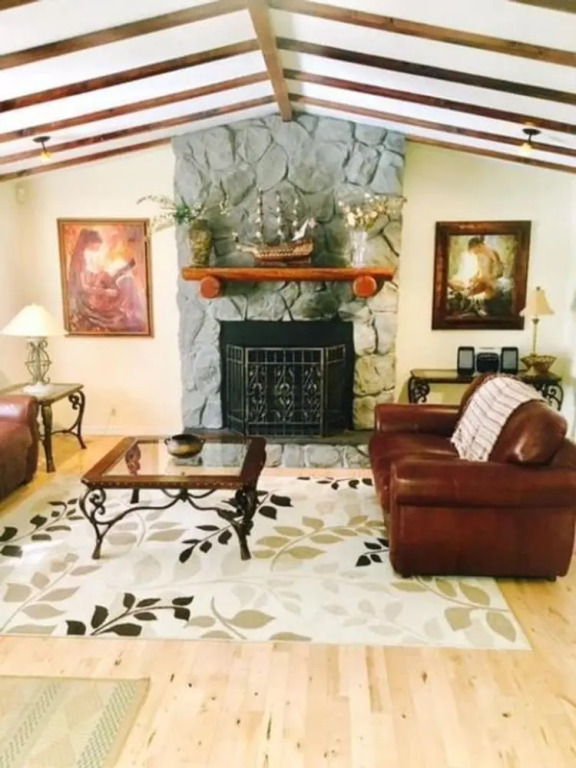 Telles House