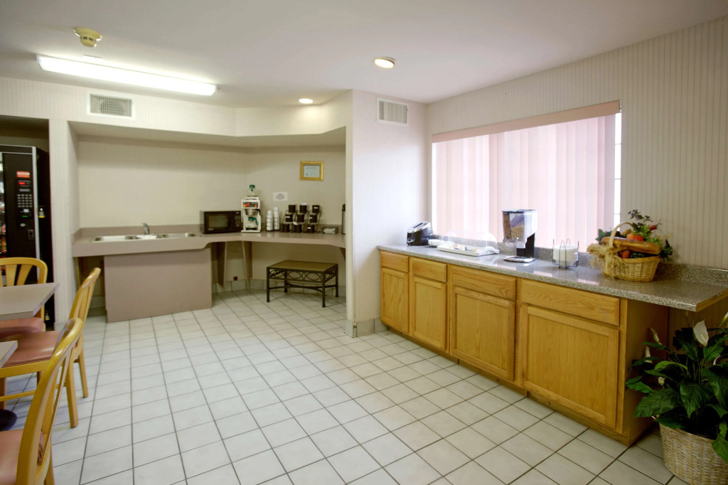 Americas Best Value Inn Addison